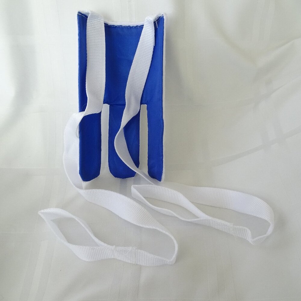 Blue‎ Sock Aid. Plastic form, straps with loops.